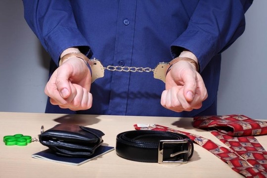 逮捕