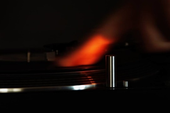 銳利的轉(zhuǎn)盤(pán)。