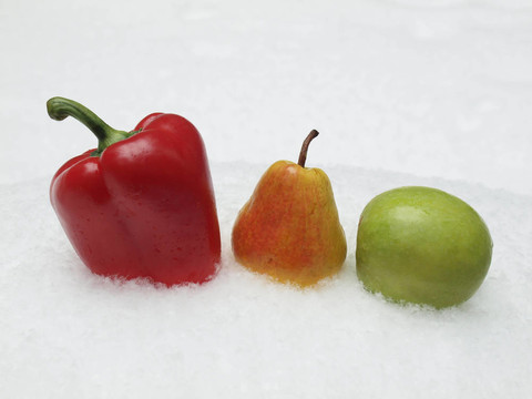 辣椒；梨；蘋(píng)果和雪