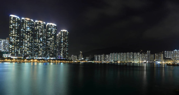 公寓在香港的夜晚