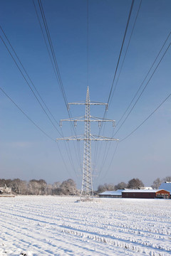 雪電力線