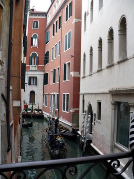 意大利.威尼斯.在威尼斯渠道Gondolas
