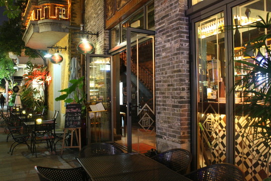 餐廳門口
