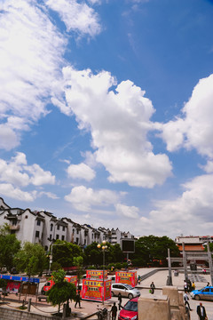 藍(lán)天白云