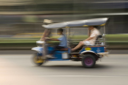 嘟嘟車在Bankgkok；泰國