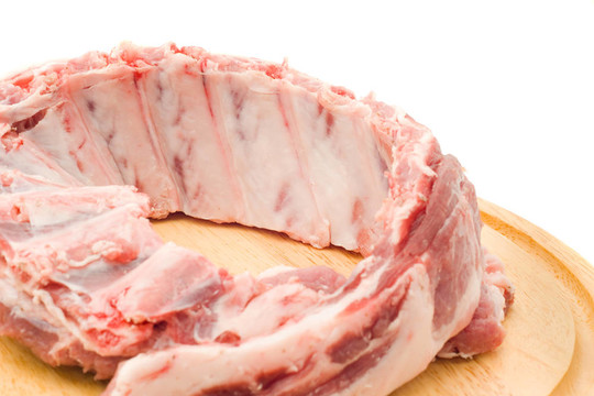 未煮熟的豬肉排骨肉