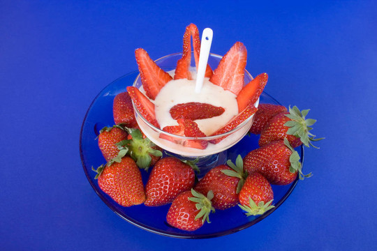 甜點(diǎn)-酸奶strawbeeries