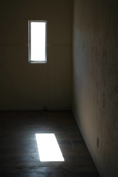 空蕩蕩的房間