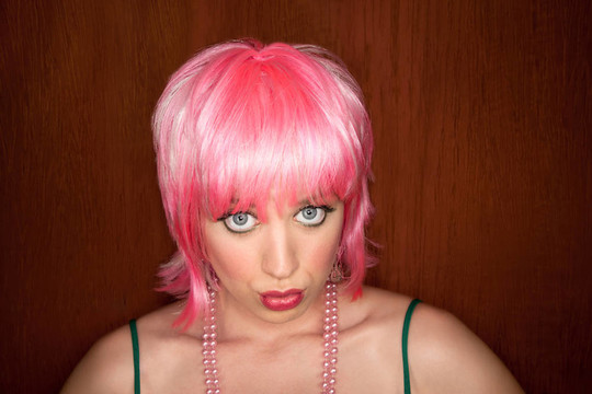 女人与Pink Hair