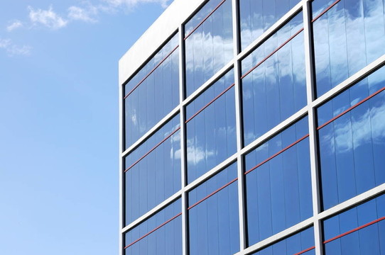 具有復制空間的現(xiàn)代辦公建筑的建筑形象