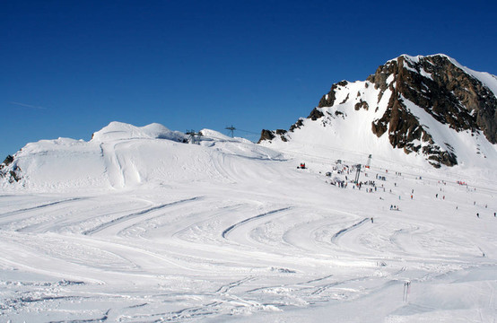 高山滑雪場和滑雪