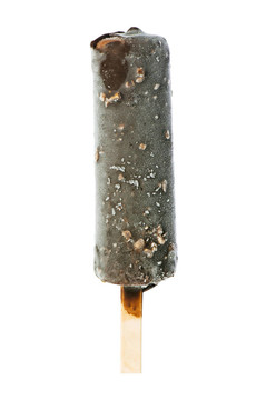 白色背景上的冰淇淋