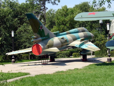 軍用飛機(jī)