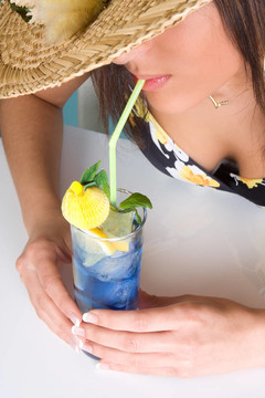 飲布魯斯