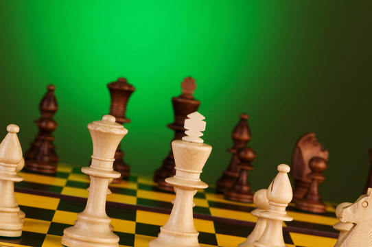 棋子與棋盤上棋子的概念