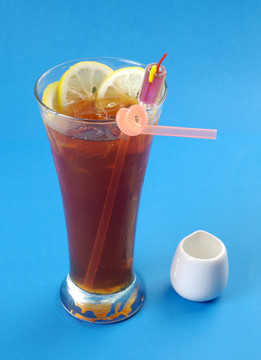 冰鎮(zhèn)檸檬茶