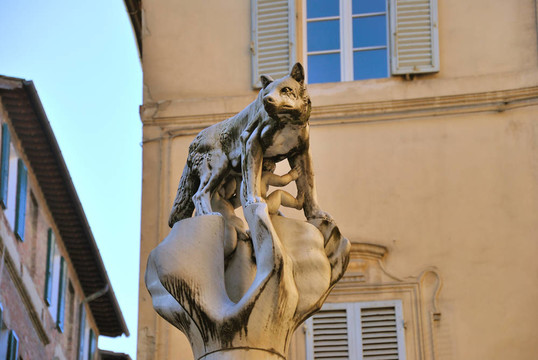 Monumento della Lupa（錫耶納）