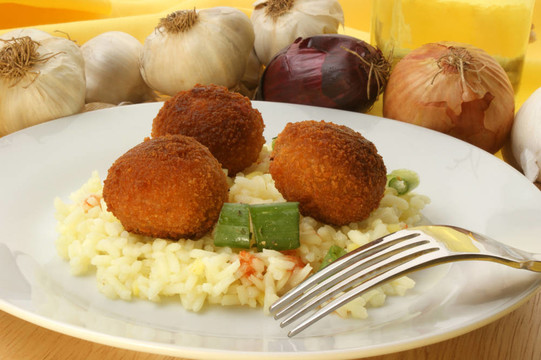 有機(jī)CURRYRICE一盤肉丸