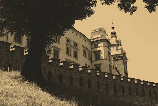 皇家城堡的老照片風格；Cracow