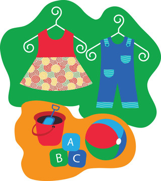 掛在衣架上的嬰兒服裝和嬰兒玩具