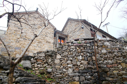 郭亮山村農(nóng)家石墻房屋