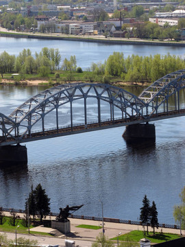 在道加瓦安橋
