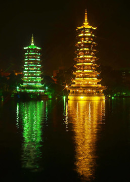 在桂林的雙塔