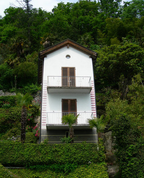 山坡別墅