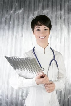 現(xiàn)代女性對未來的醫(yī)生聽診器銀