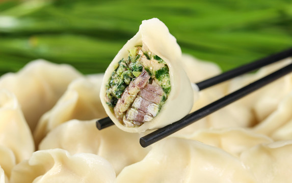 韭菜蝦爬餃子
