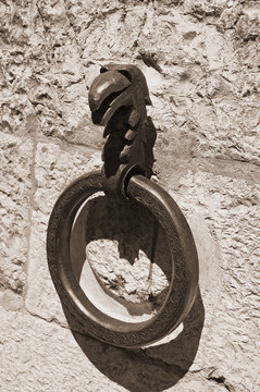 鐵環(huán)壁。