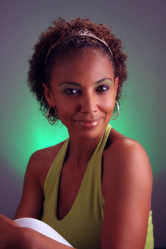 成熟的Black Woman Headshot（4）