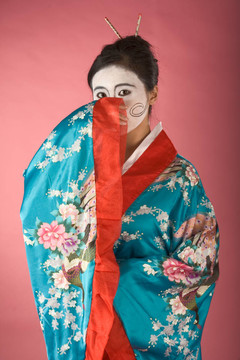 害羞的藝妓浴衣