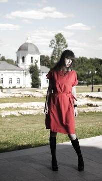 穿紅衣服的gramour