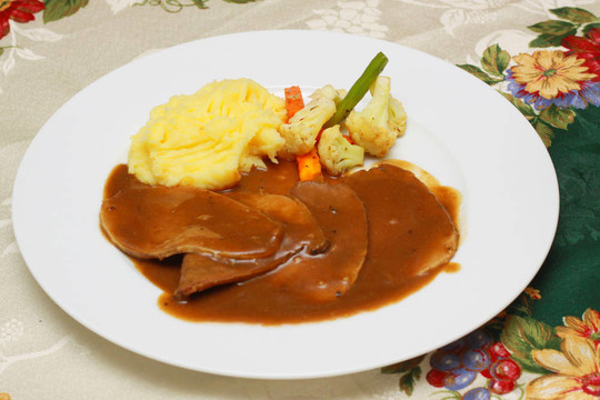 烤牛肉和土豆
