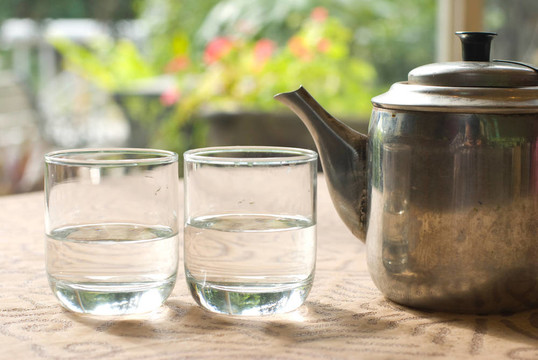 兩杯和鋼茶壺