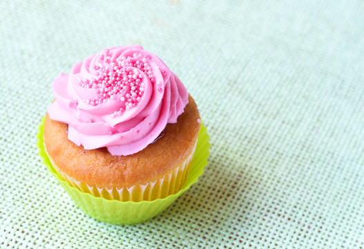 草莓冰Vanilla cupcake