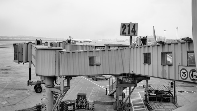 機(jī)場廊橋