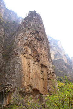 山崖陡壁 關(guān)山國家地質(zhì)公園