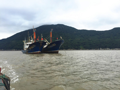 海上漁船