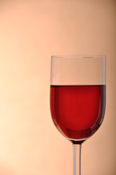 一杯紅葡萄酒