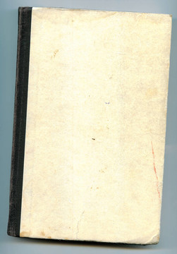 有白色封面和黑色書脊的舊書
