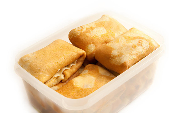 塑料盒填充薄煎餅