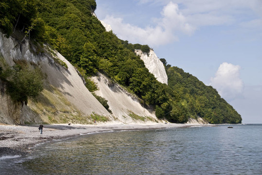 呂根島