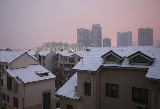 別墅群雪夜