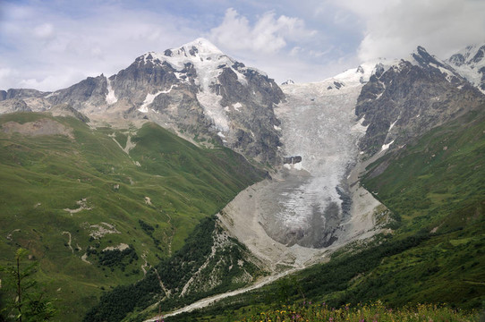 adishi冰川；Svaneti
