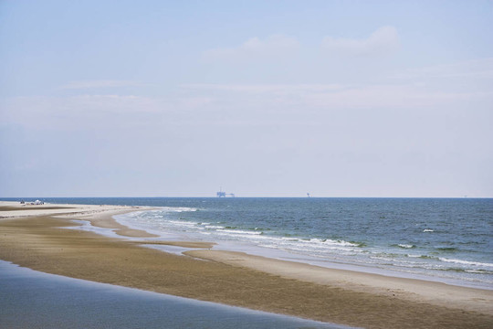 空蕩蕩的海灘