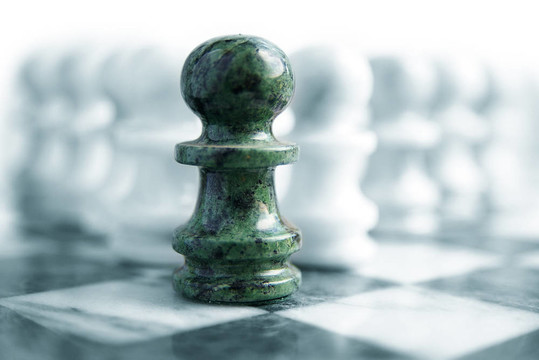 國(guó)際象棋棋子置于板組