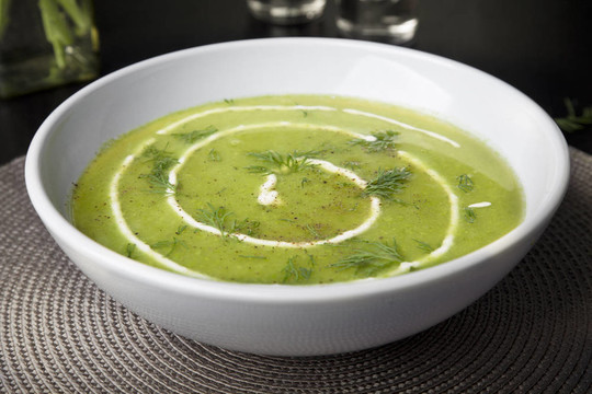 Dill新鮮豌豆湯
