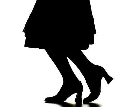 女人的剪影